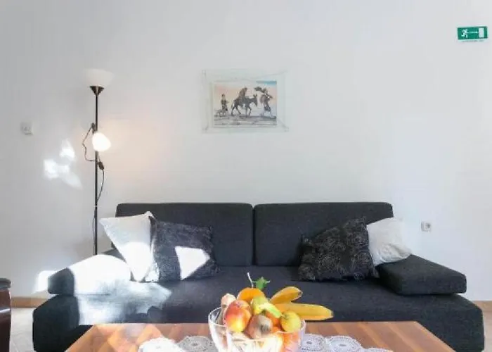 Anita Apartment